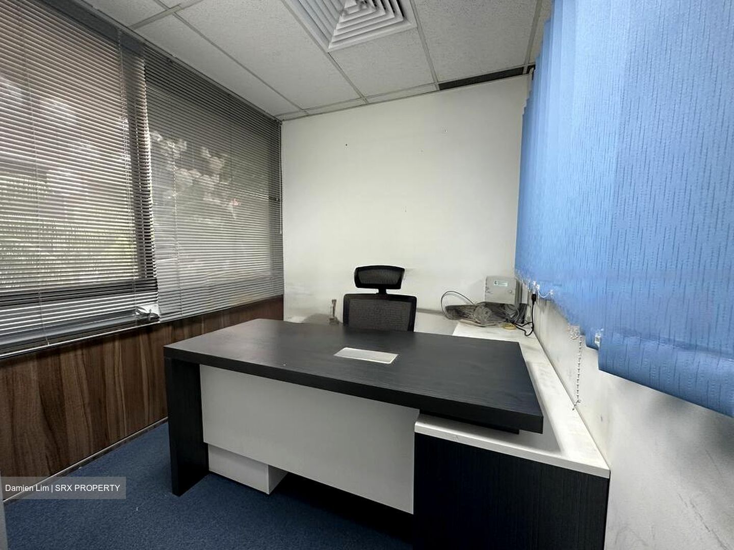 Chiat Hong Building (D7), Office #455689271